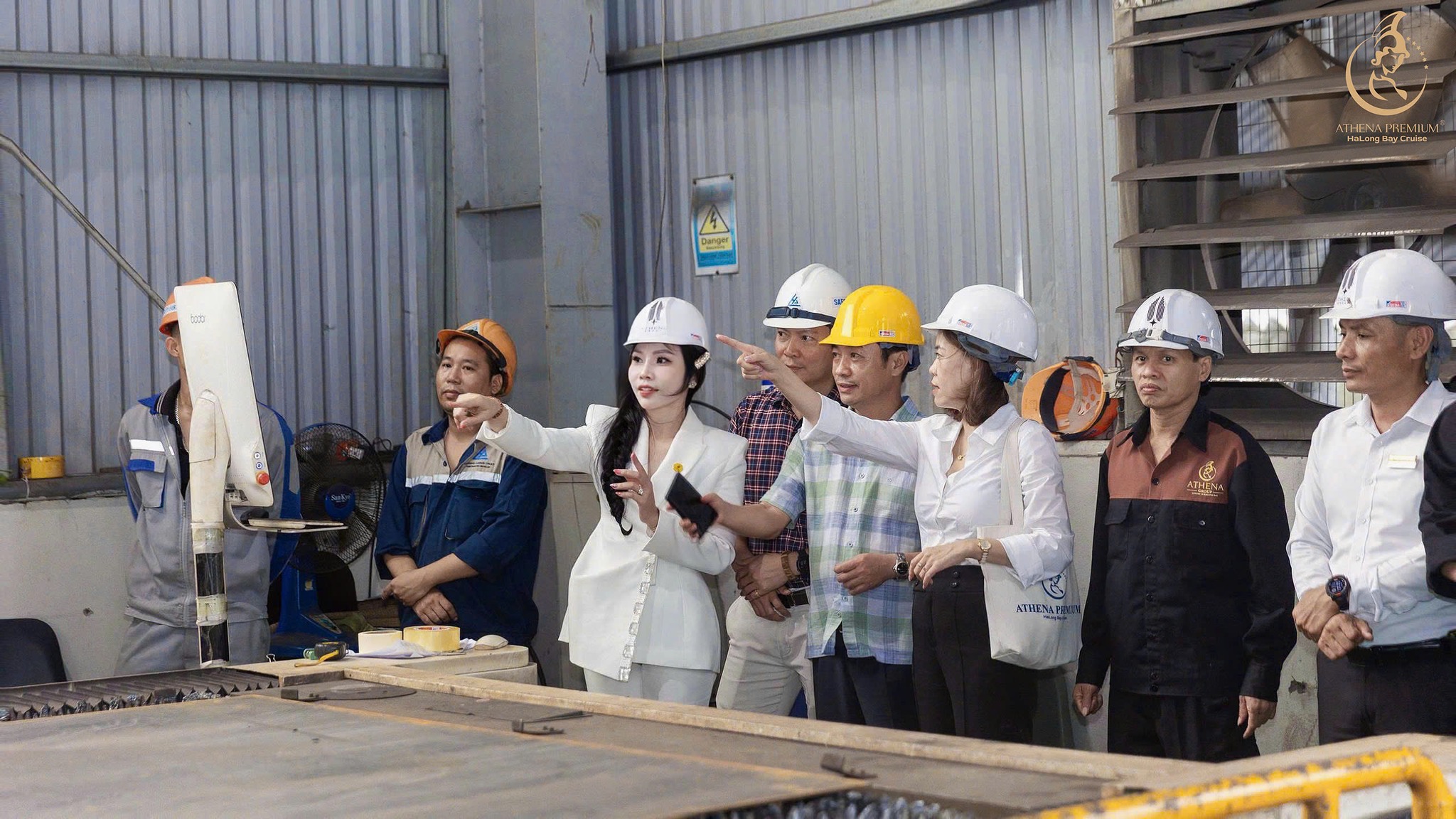 यात्रा में नावें एक महत्वपूर्ण कड़ी के रूप में