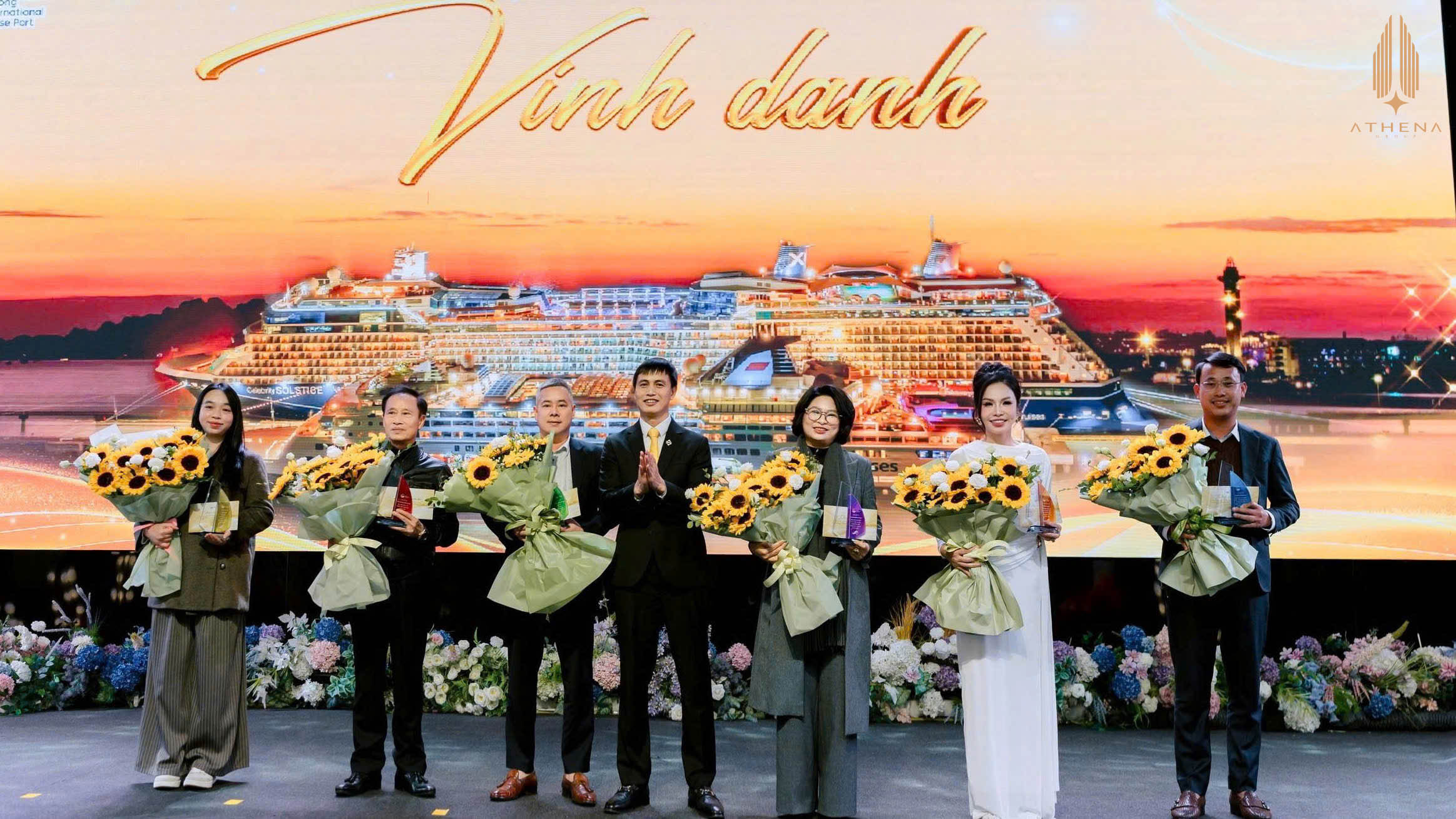 Chairman of Athena Group Receives the Award for Most Effective Overnight Cruise Operator